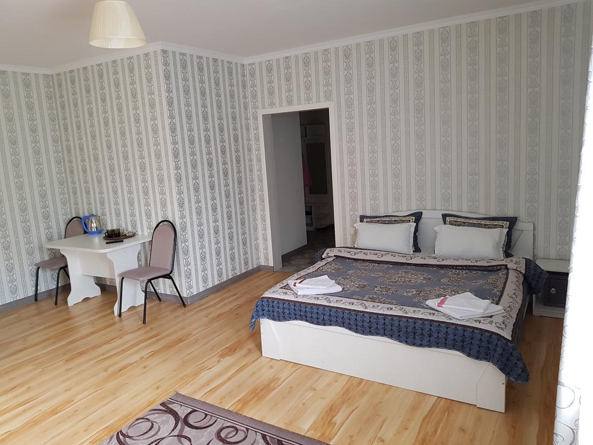 Mini Hotel Leila Almaty Eksteriør billede
