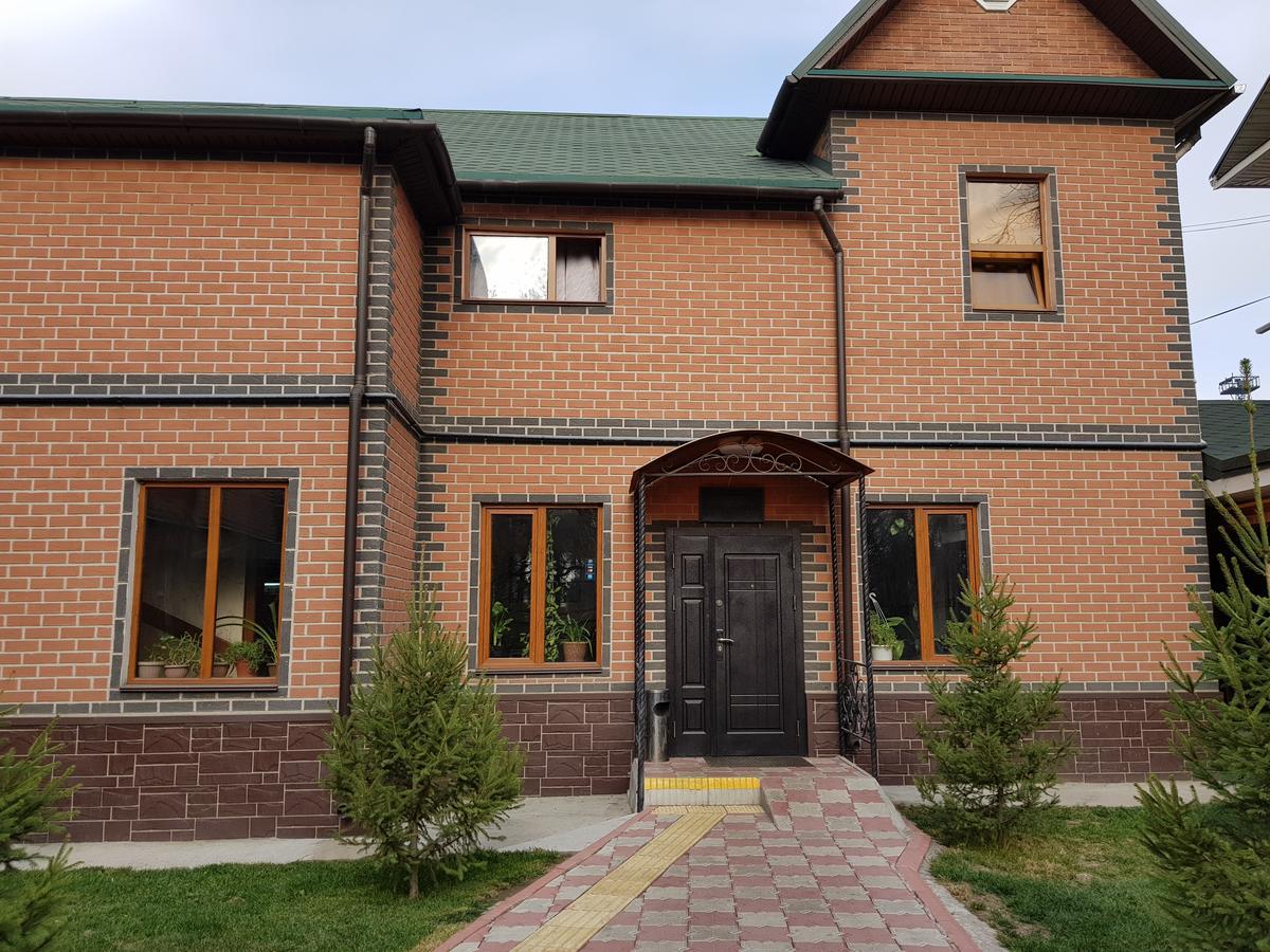 Mini Hotel Leila Almaty Eksteriør billede
