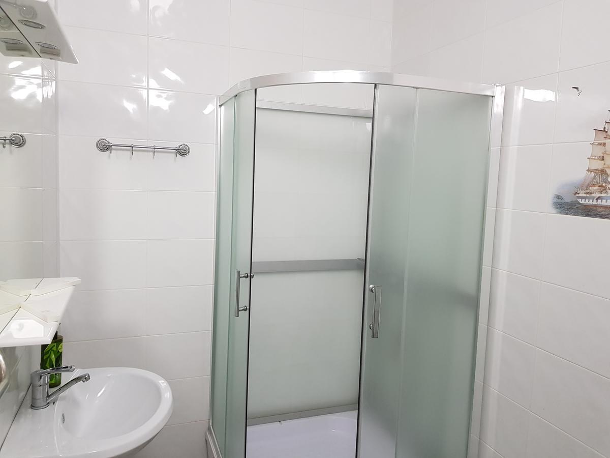Mini Hotel Leila Almaty Eksteriør billede